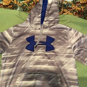 grey under armour sweatshirt